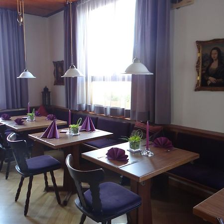 Hotel-Restaurant Zum Goldenen Hahnen Markgröningen Εξωτερικό φωτογραφία